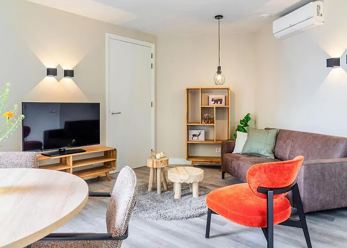 2 Bedroom Pet Friendly In *