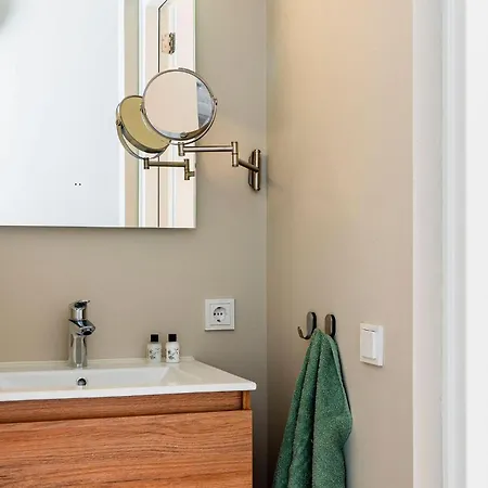 2 Bedroom Pet Friendly In *